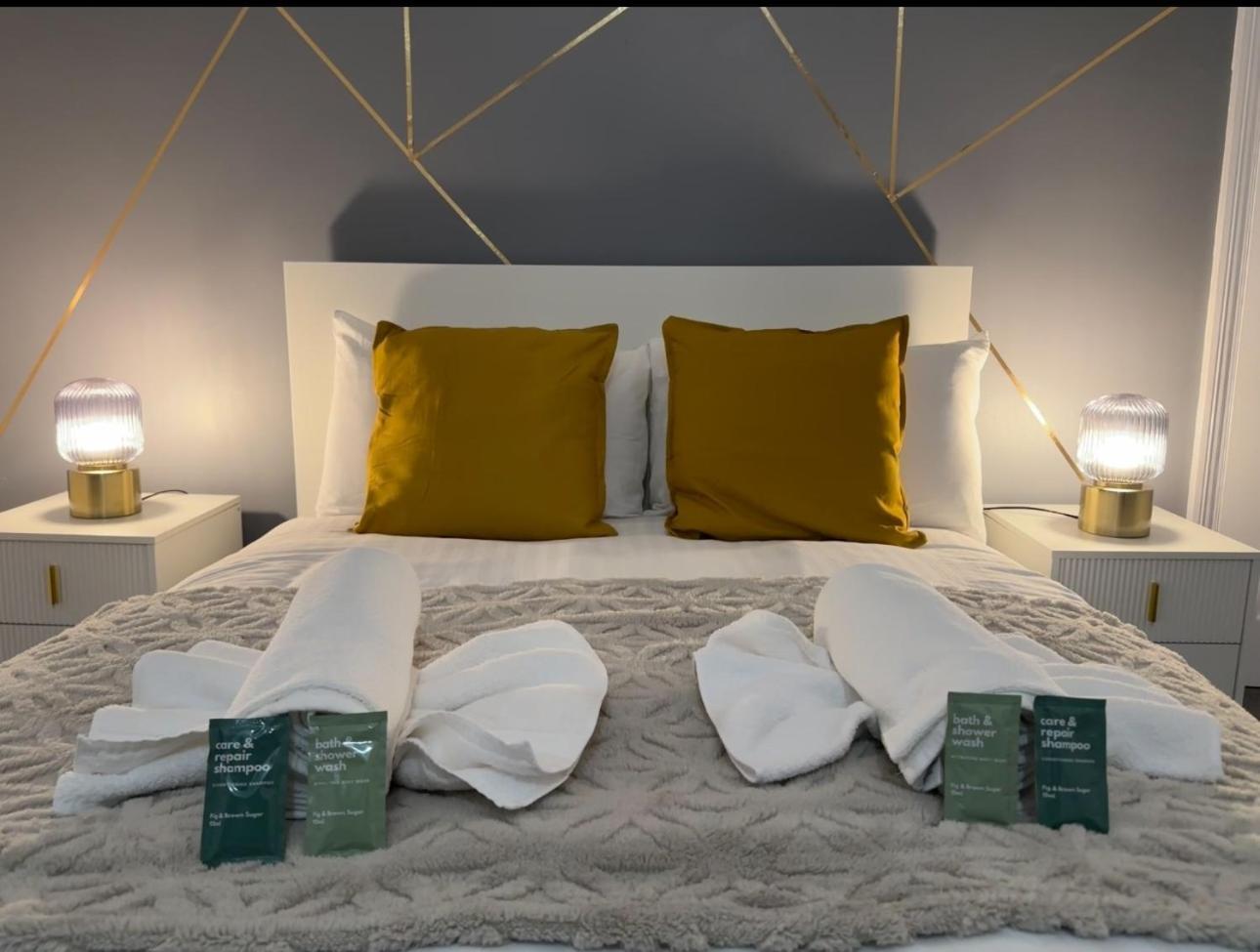 Cozy 5b - Free Parking - Contractors & Groups Holiday home